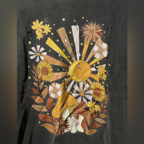 🍄sunflower & mushroom sweatshirt 🌻🩶 NWOT - Picture 2 of 4